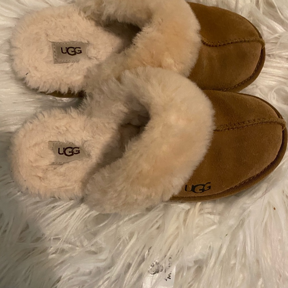 Ugg Girls slippers